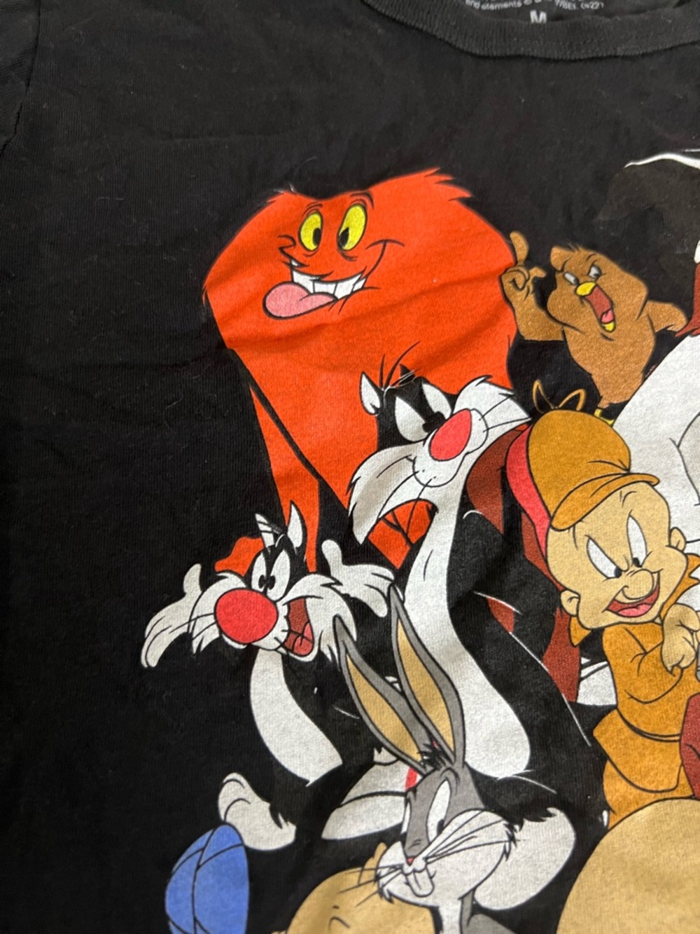 ☀️Black  Looney Tunes Character Collage Tee size medium - Picture 4 of 11